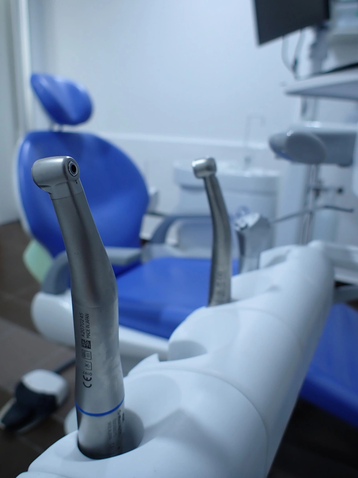 L DENTAL CLINIC